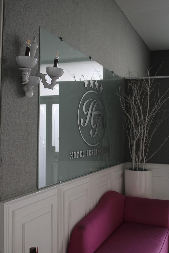 Hotel Ferdinando II Наполи Екстериор снимка