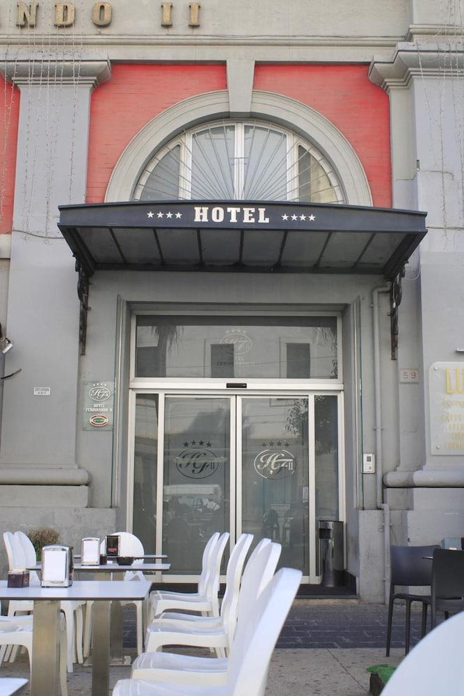 Hotel Ferdinando II Наполи Екстериор снимка