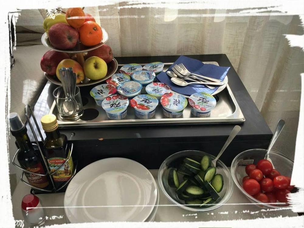 Hotel Ferdinando II Наполи Екстериор снимка